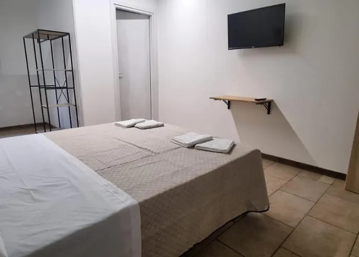 לינה וארוחת בוקר La Costa 3*